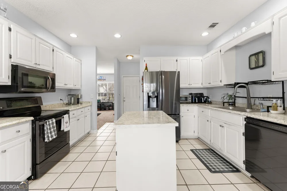 716 Michael DR Winder, GA 30680