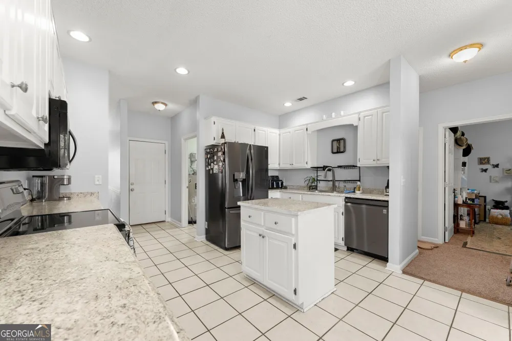 716 Michael DR Winder, GA 30680