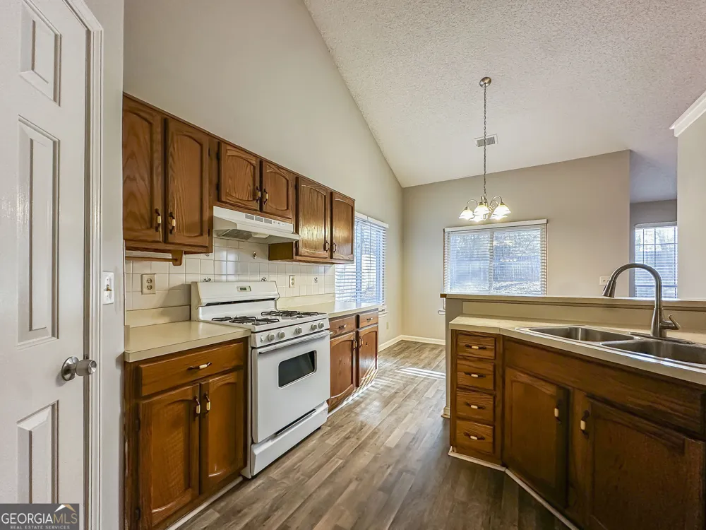 5724 Rex Mill CRK Rex, GA 30273