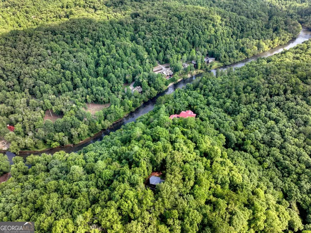 685 Cross CRK Mineral Bluff, GA 30559