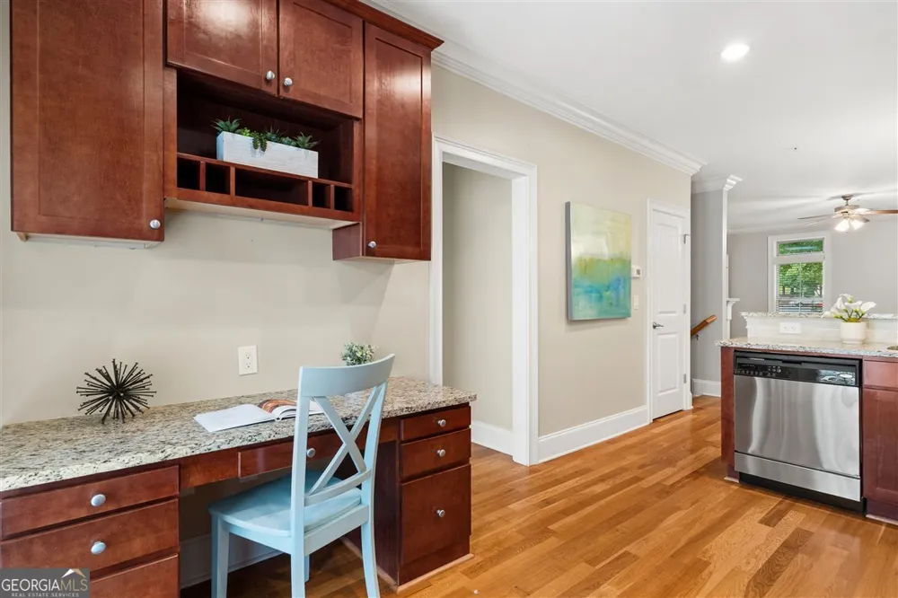 2704 Wander LN Alpharetta, GA 30022