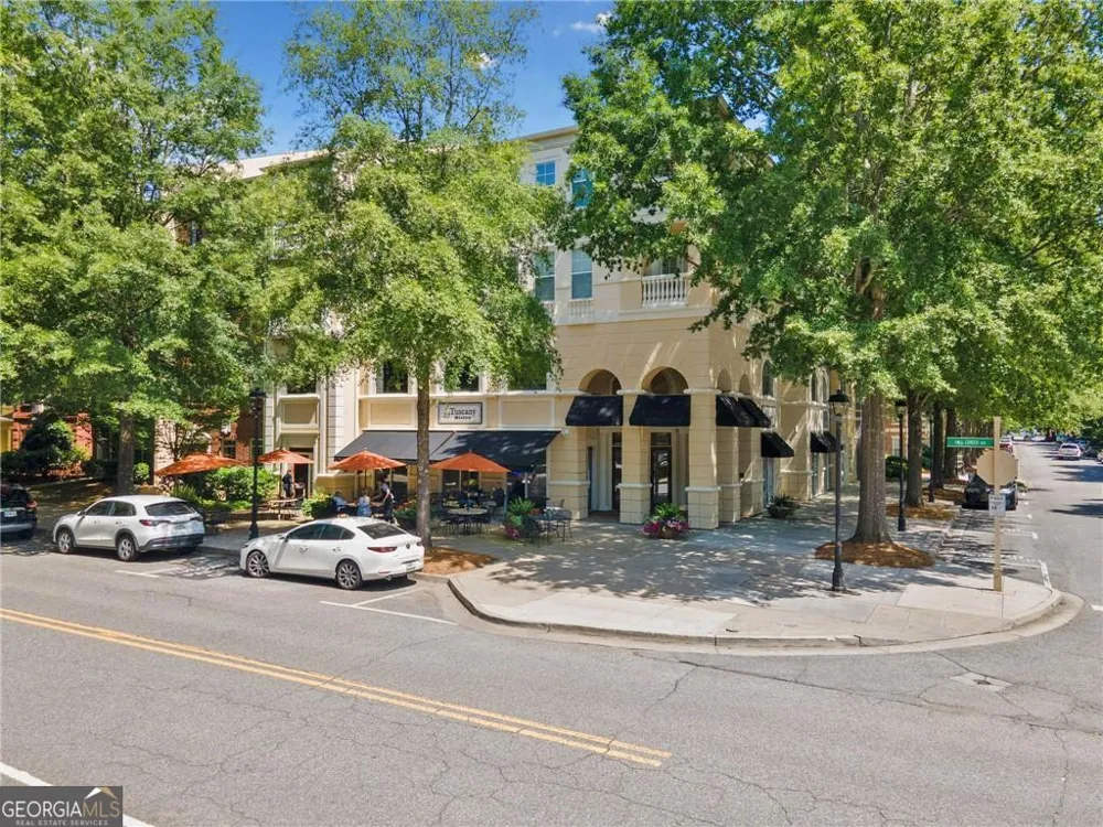 2704 Wander LN Alpharetta, GA 30022