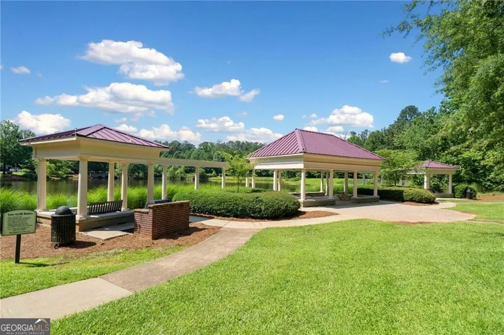 2704 Wander LN Alpharetta, GA 30022