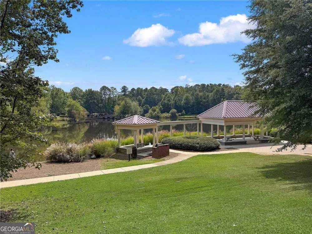 2704 Wander LN Alpharetta, GA 30022