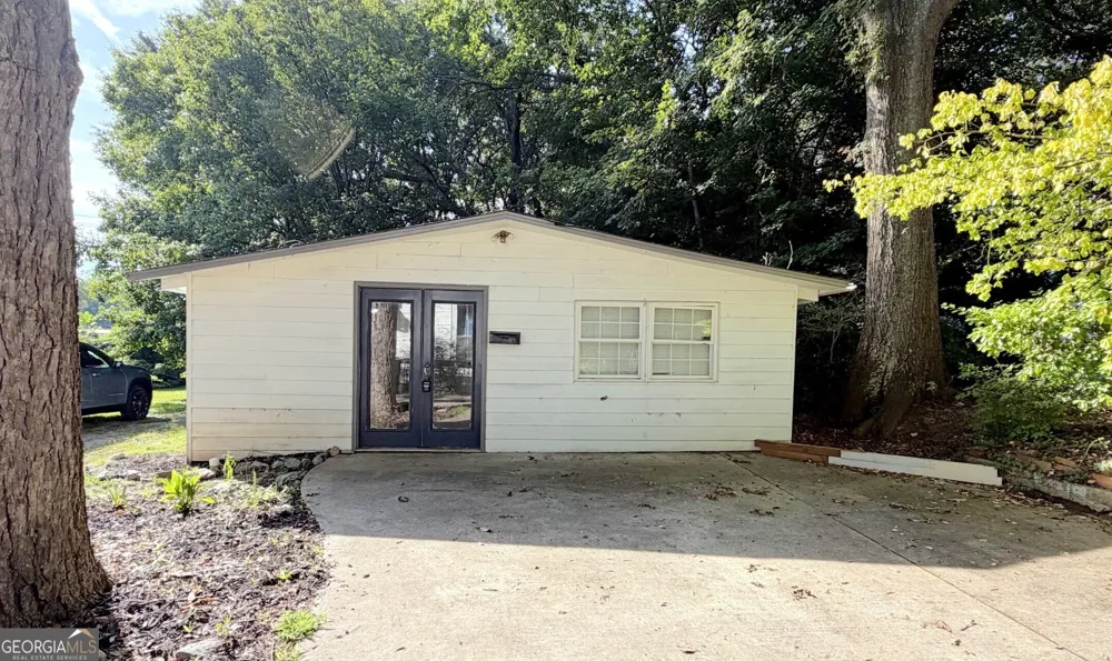328 Maple ST Carrollton, GA 30117