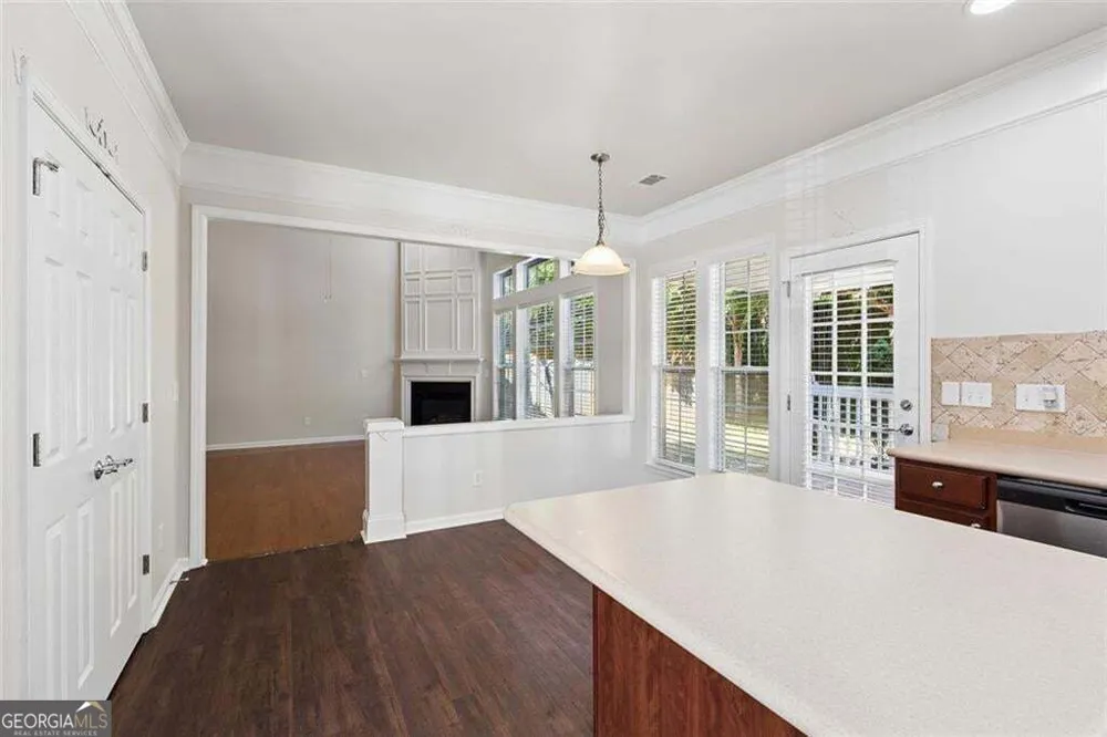 615 Syemore PASS Canton, GA 30115