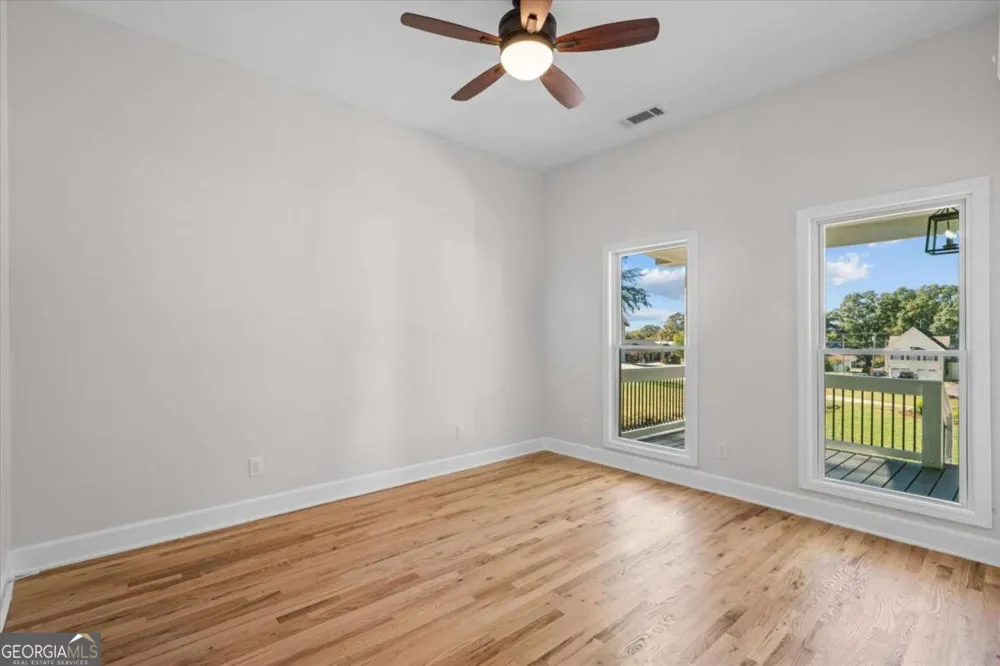 515 Woodlawn AVE Calhoun, GA 30701