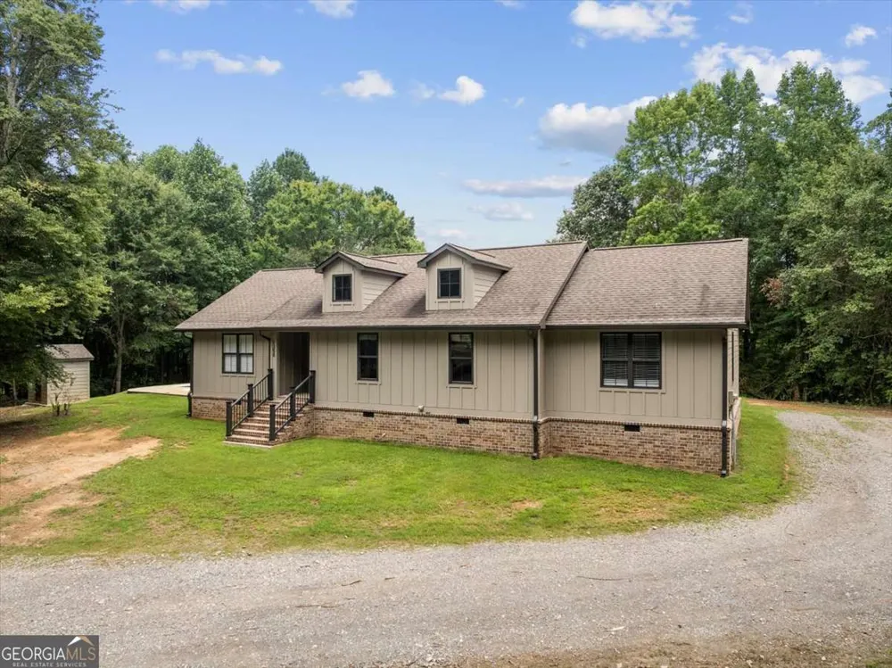 1358 Reeves Station RD SW Calhoun, GA 30701