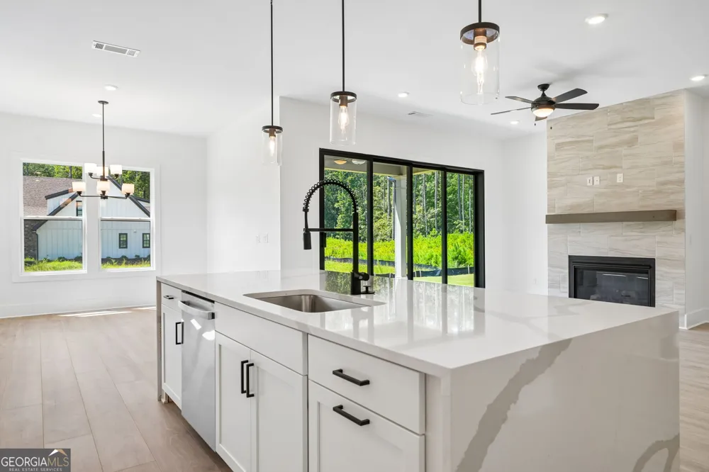 212 Regester WAY Peachtree City, GA 30269
