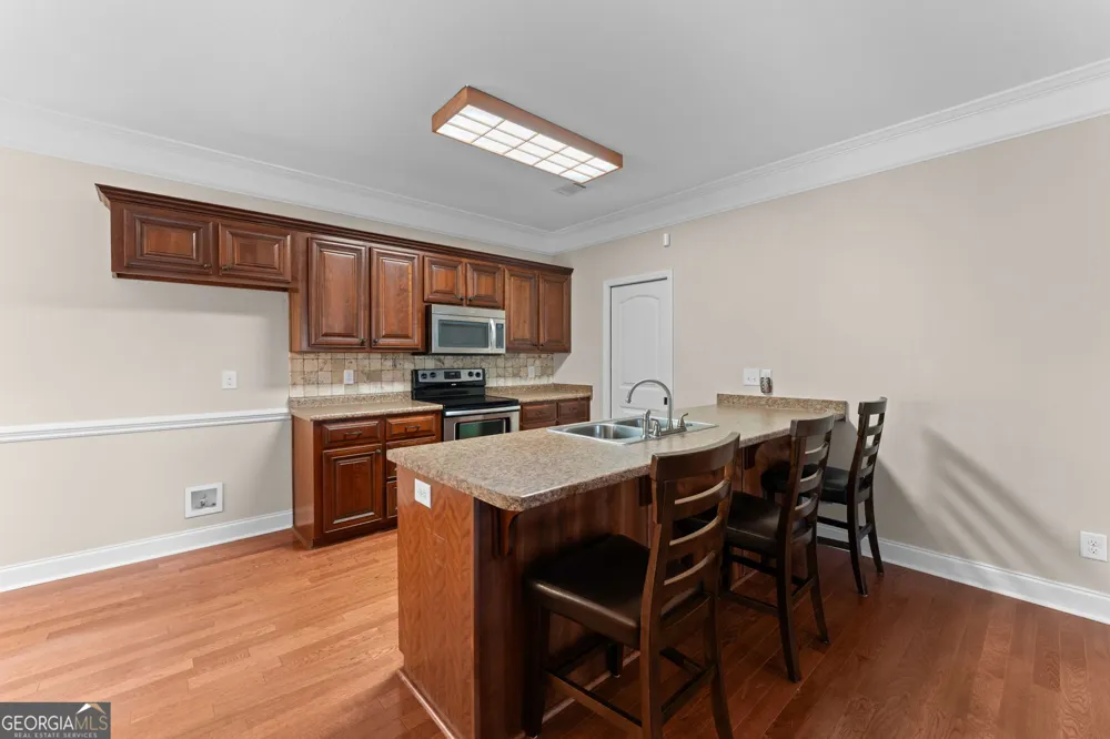 200 Lasso DR Warner Robins, GA 31088