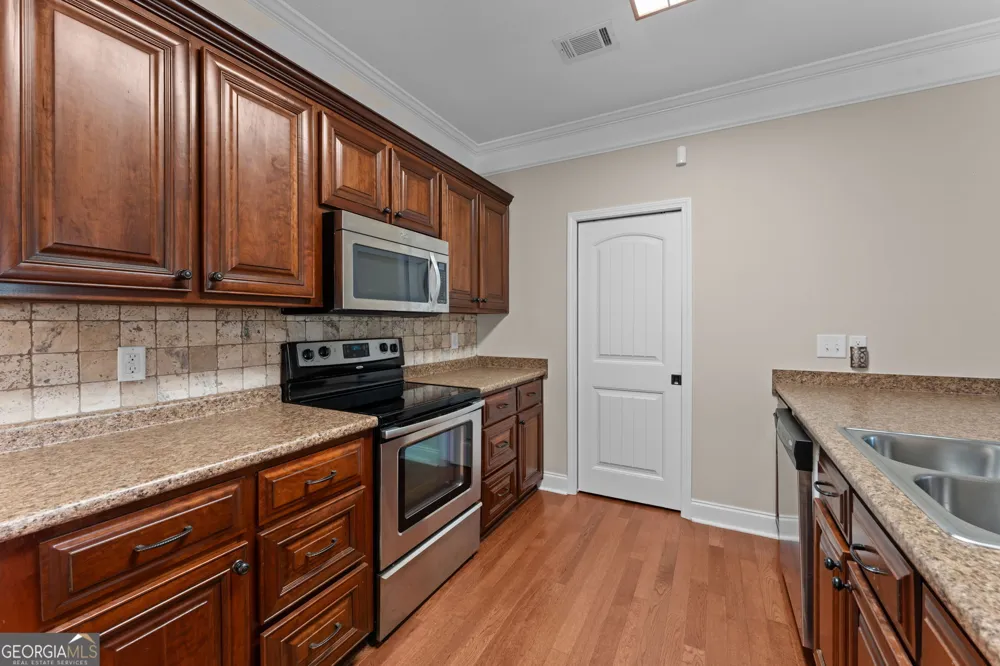 200 Lasso DR Warner Robins, GA 31088