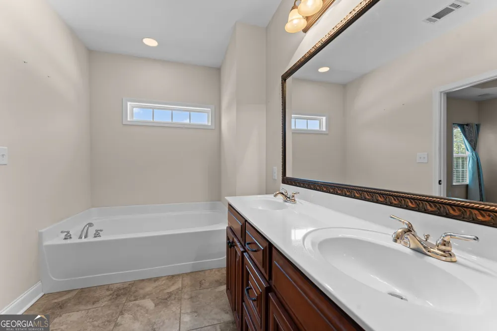 200 Lasso DR Warner Robins, GA 31088