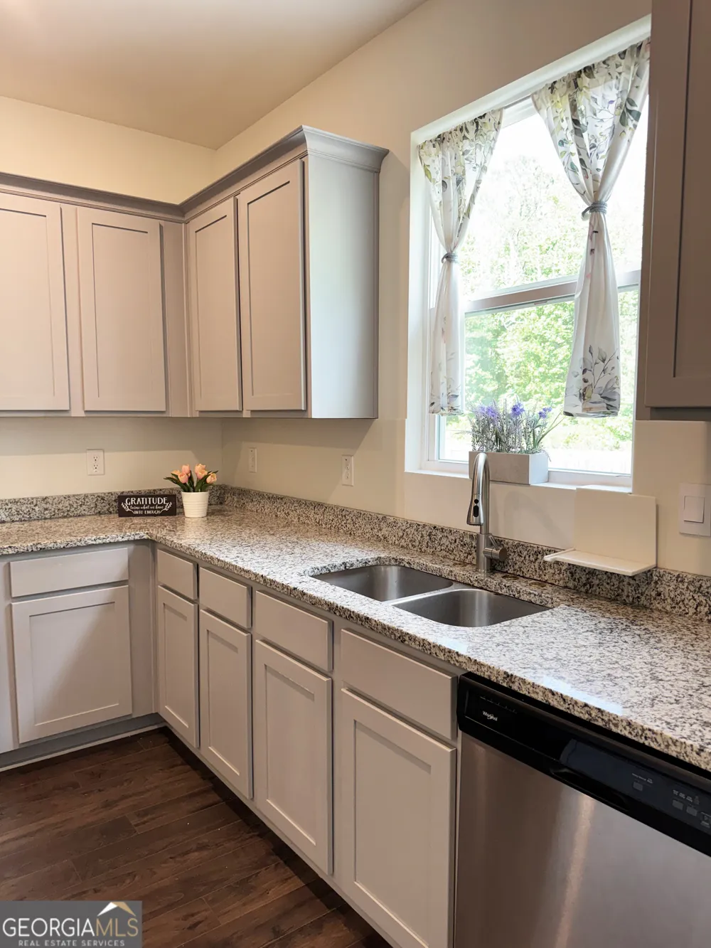 692 Whitman LN Stockbridge, GA 30281