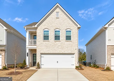 3721 Silvery WAY
