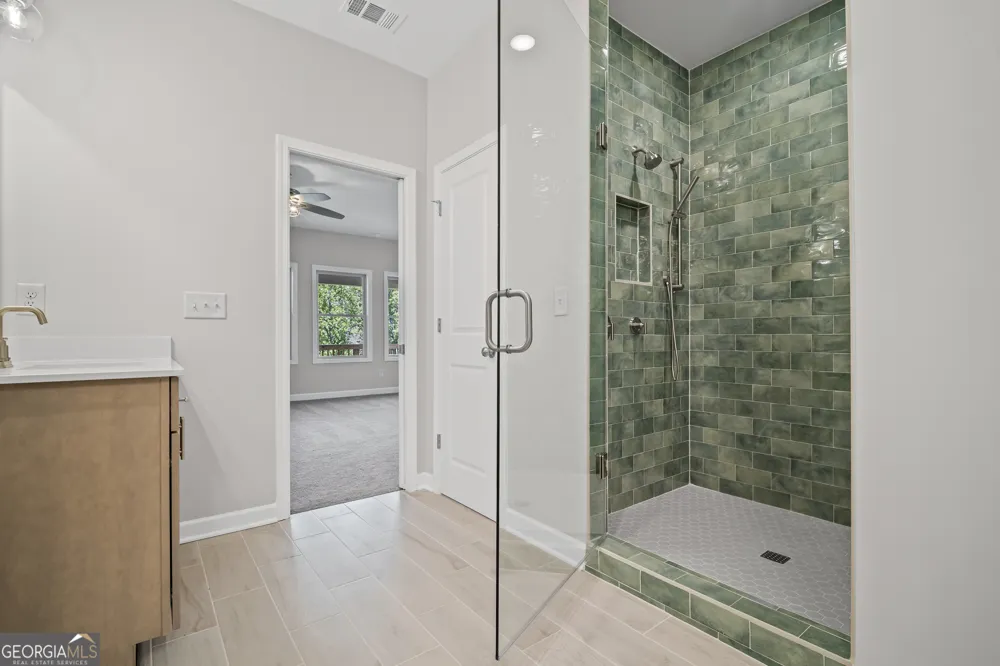 203 Retreat LN Canton, GA 30114