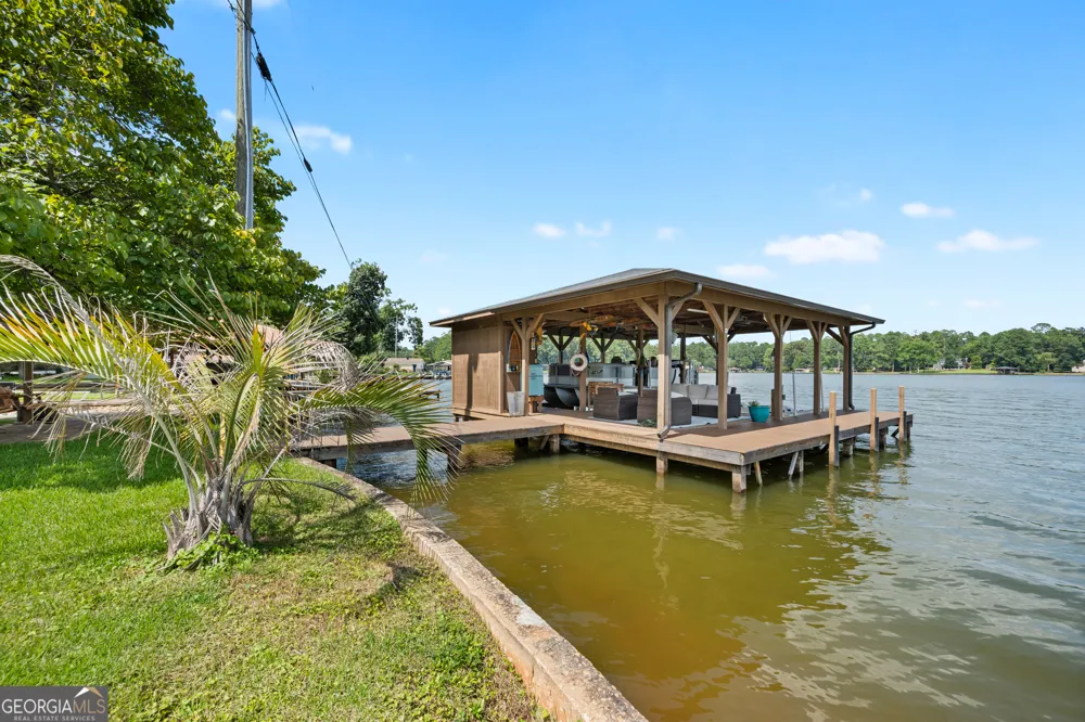 276 Roberts Point RD Jackson, GA 30233