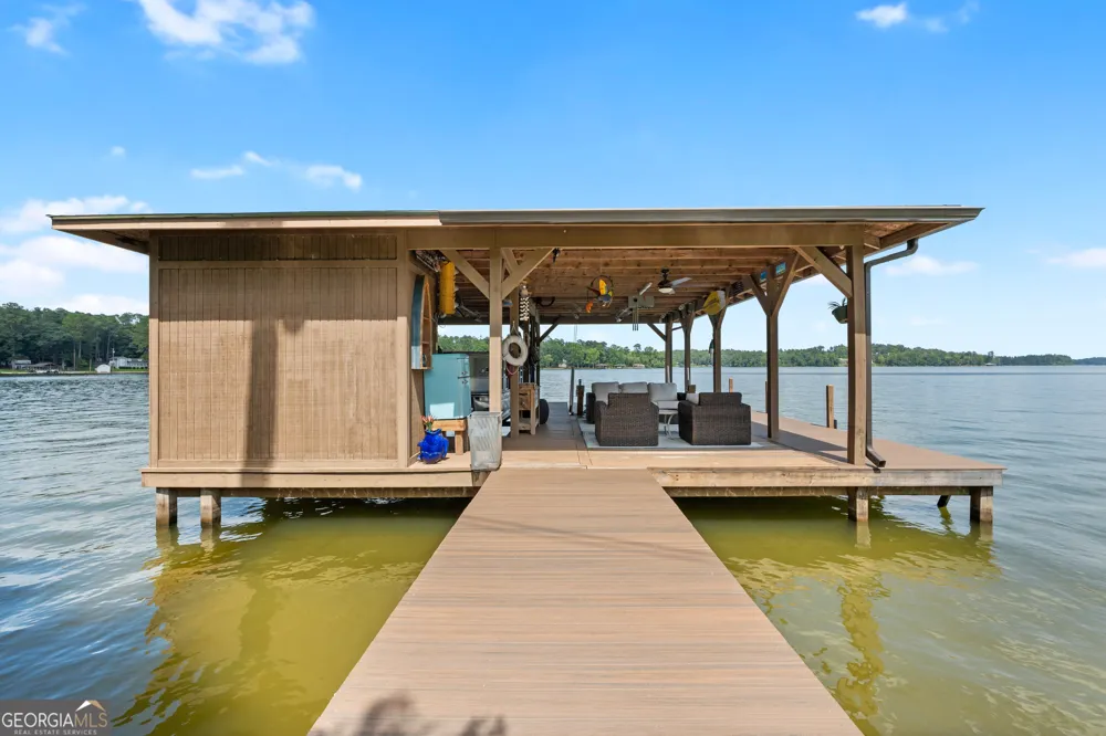 276 Roberts Point RD Jackson, GA 30233