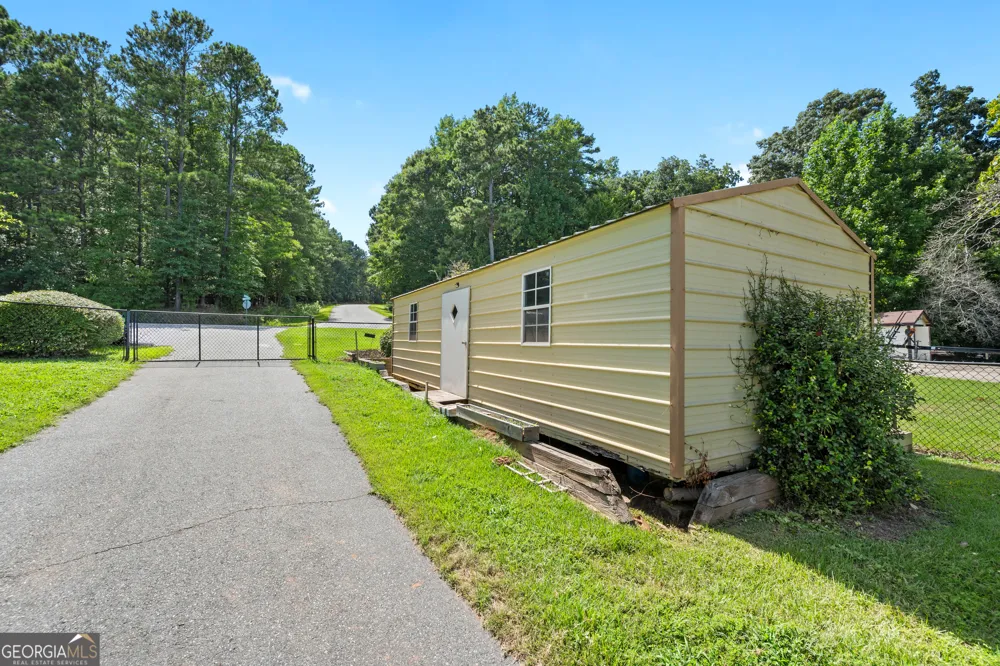 276 Roberts Point RD Jackson, GA 30233