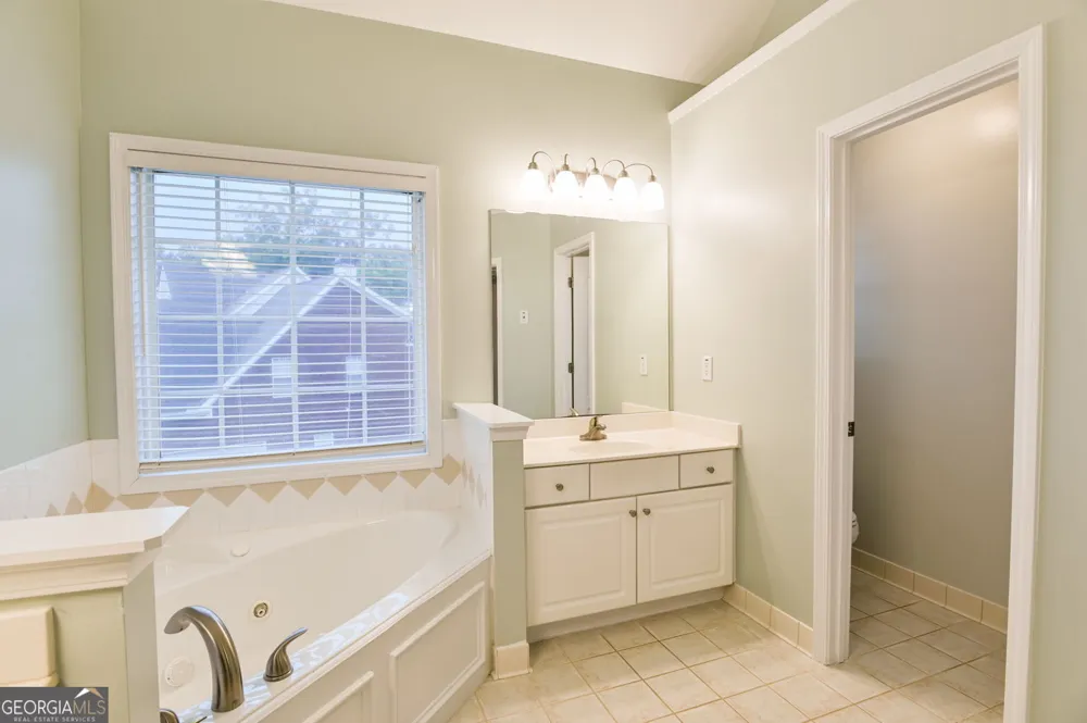233 Thorn Berry Way Conyers, GA 30094