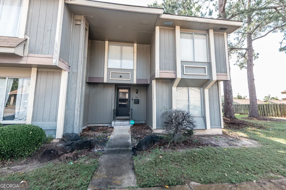 141 Stoneridge DR Warner Robins, GA 31088