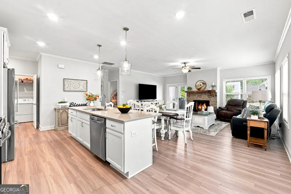 130 Heritage Pointe DR Villa Rica, GA 30180