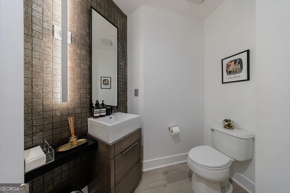 222 12th ST NE Atlanta, GA 30309