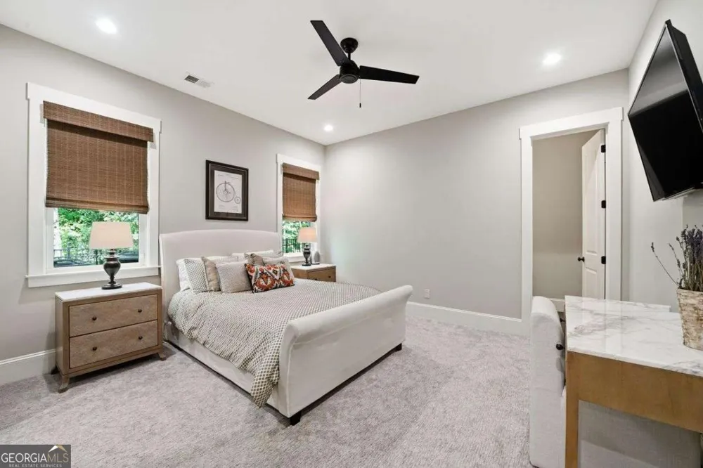 625 W Northway LN Sandy Springs, GA 30342