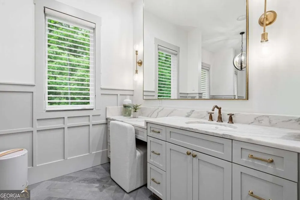 625 W Northway LN Sandy Springs, GA 30342