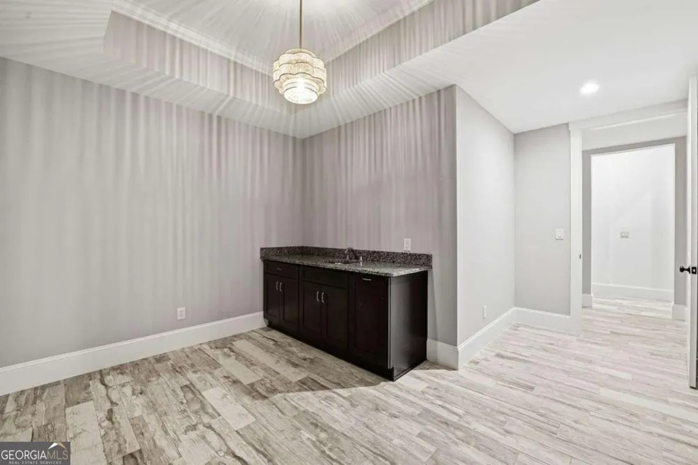 625 W Northway LN Sandy Springs, GA 30342