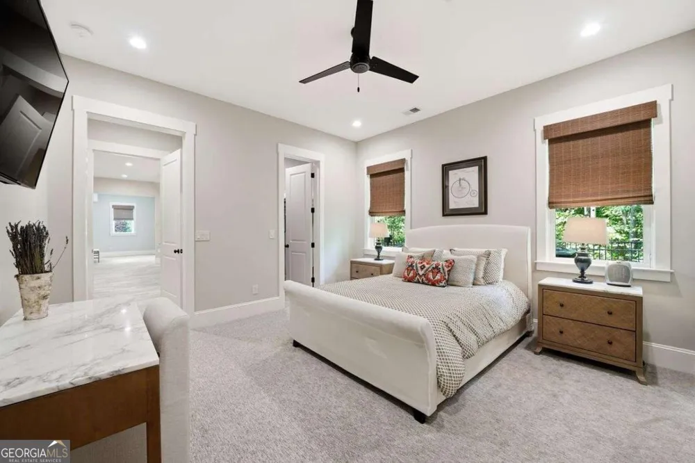 625 W Northway LN Sandy Springs, GA 30342
