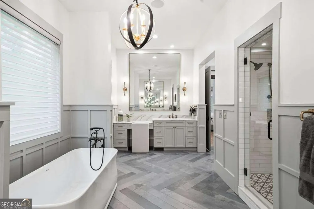 625 W Northway LN Sandy Springs, GA 30342
