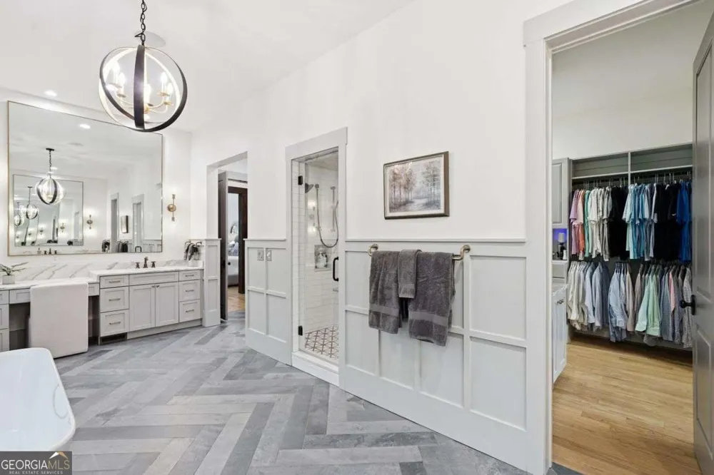 625 W Northway LN Sandy Springs, GA 30342