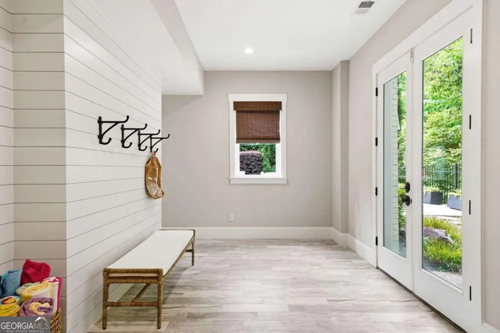625 W Northway LN Sandy Springs, GA 30342