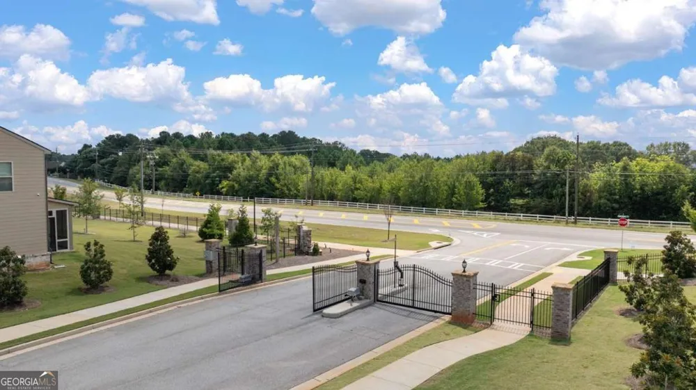 498 Beachview RD Hampton, GA 30228