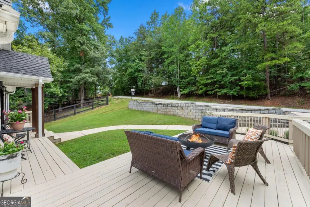 3448 Point View CIR Gainesville, GA 30506