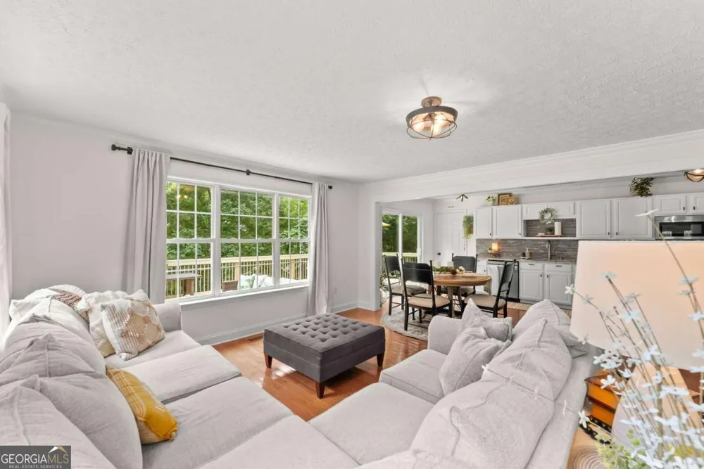 3448 Point View CIR Gainesville, GA 30506