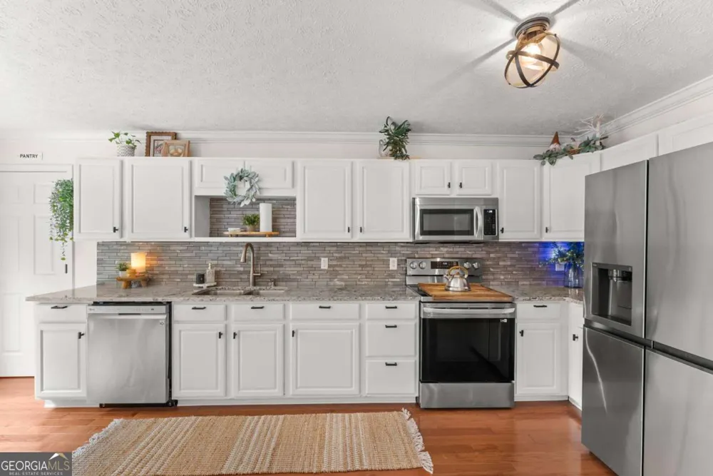 3448 Point View CIR Gainesville, GA 30506