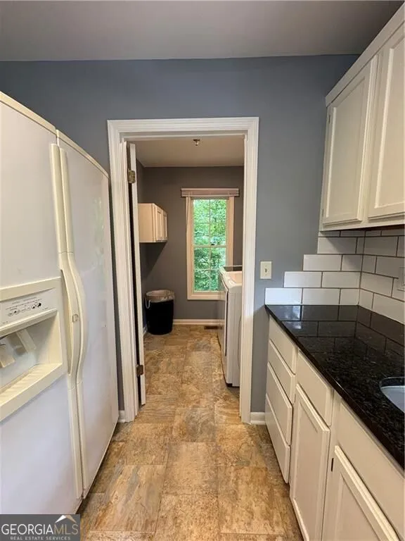 3728 Spring Leaf LN Acworth, GA 30101