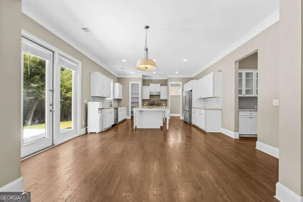 3760 Kentwood CT Suwanee, GA 30024