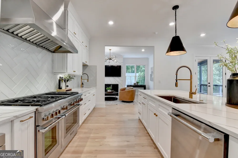 1370 Rumson LN Alpharetta, GA 30004