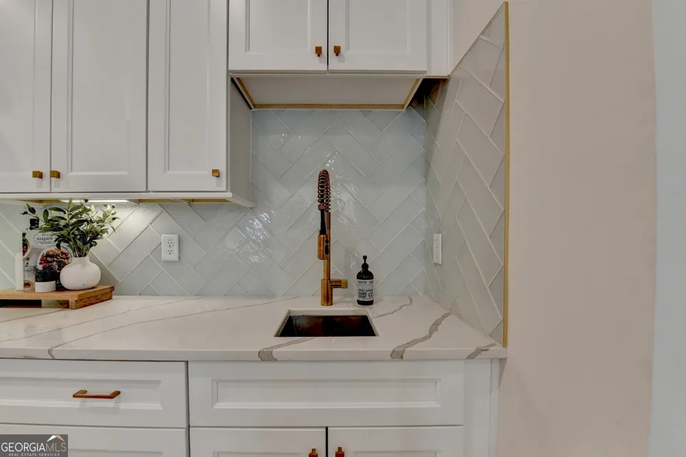 1370 Rumson LN Alpharetta, GA 30004