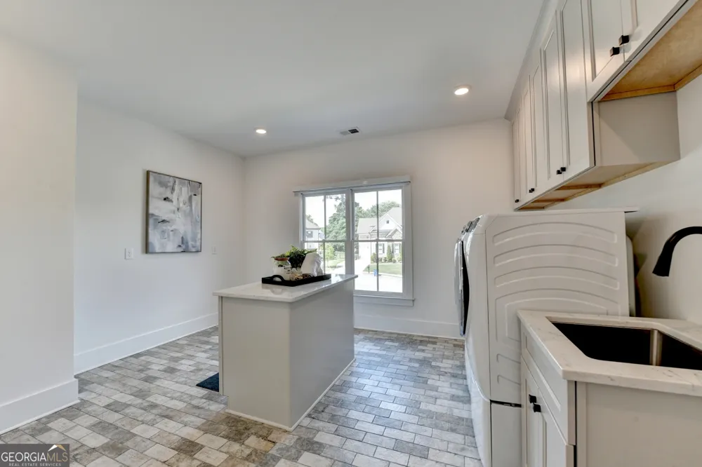 1370 Rumson LN Alpharetta, GA 30004