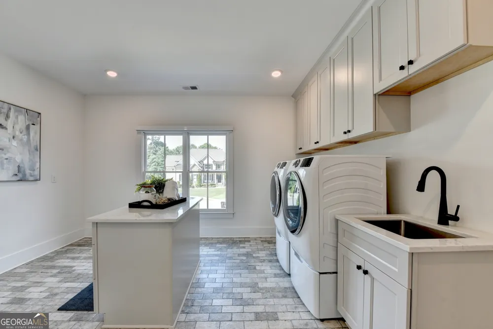 1370 Rumson LN Alpharetta, GA 30004