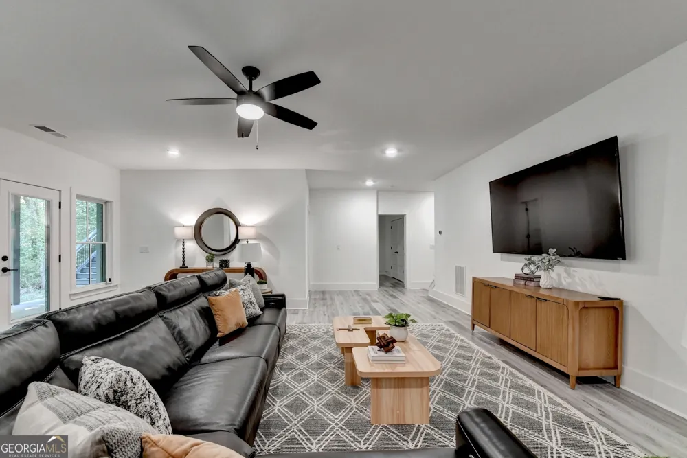 1370 Rumson LN Alpharetta, GA 30004