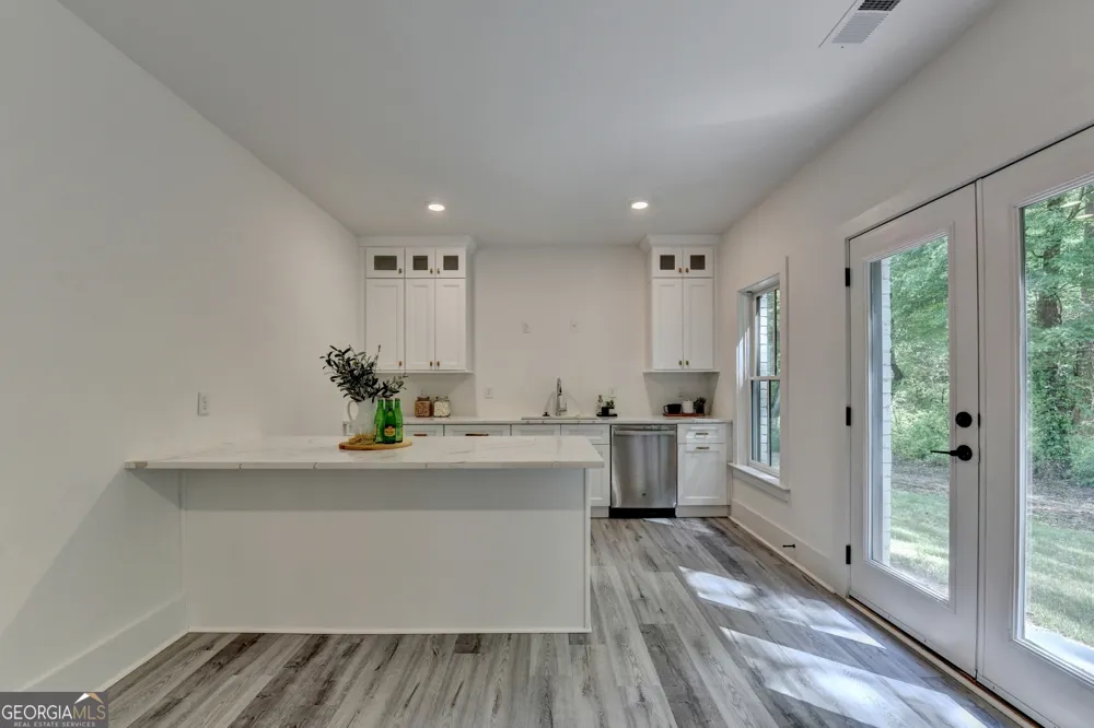 1370 Rumson LN Alpharetta, GA 30004