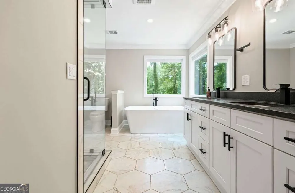 575 Teresa LN Canton, GA 30115