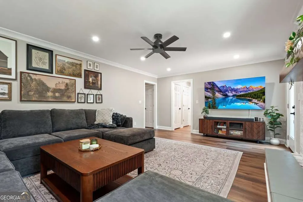 575 Teresa LN Canton, GA 30115