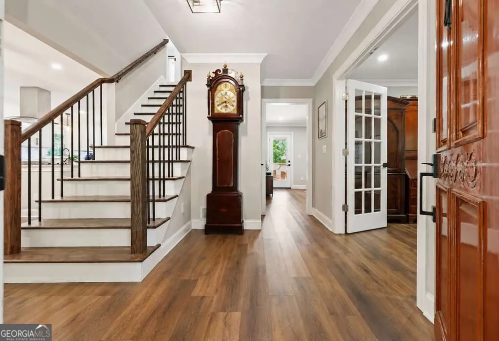 575 Teresa LN Canton, GA 30115