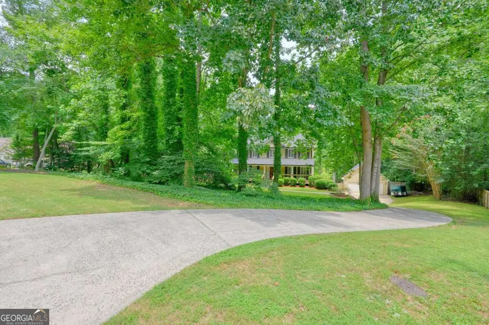 575 Teresa LN Canton, GA 30115