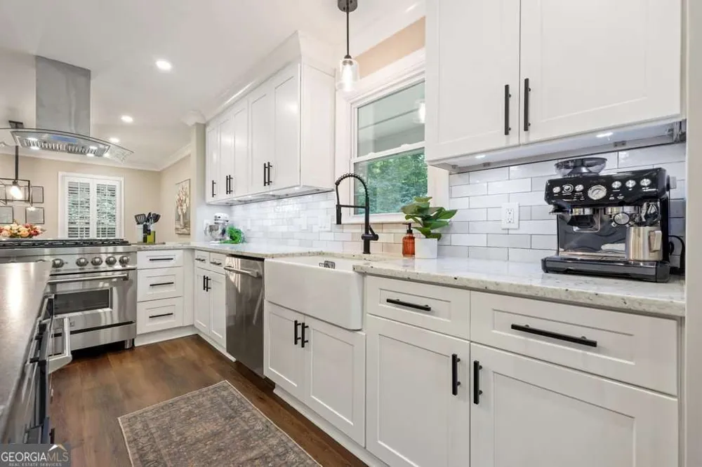 575 Teresa LN Canton, GA 30115